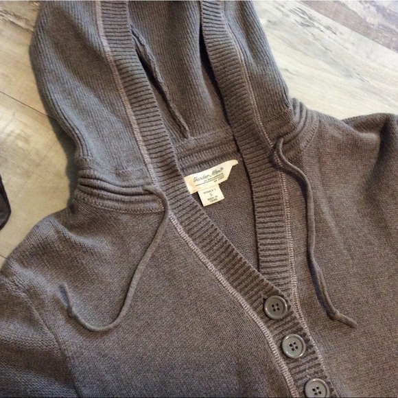 95% cotton, 5% wool. Gander Mtn - Picture 3 of 4